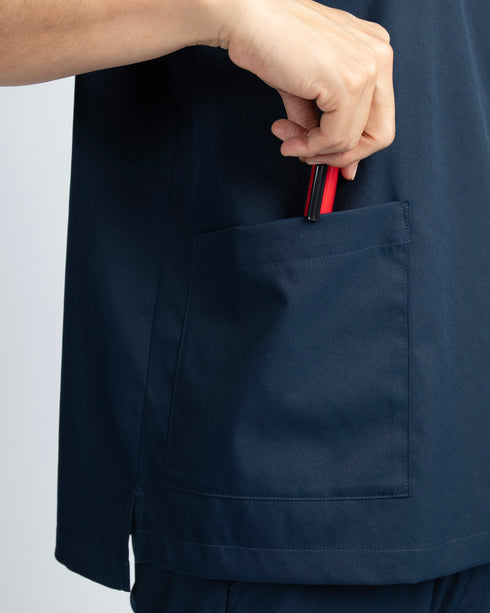 スクラブシャツ