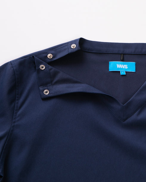 大人のスクラブシャツ