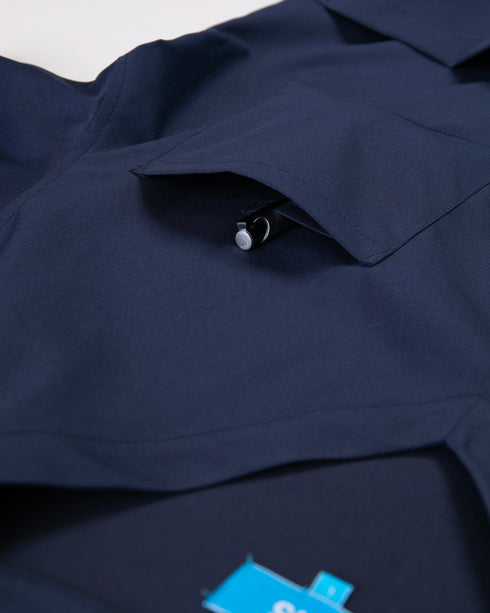 大人のスクラブシャツ