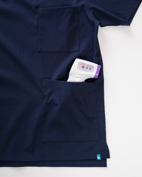 大人のスクラブシャツ