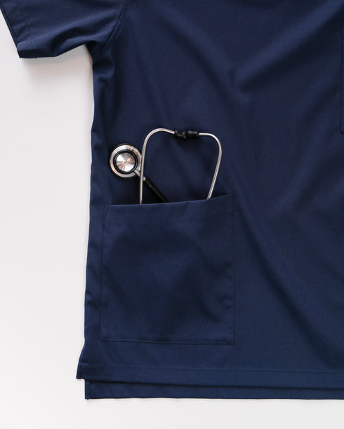 大人のスクラブシャツ